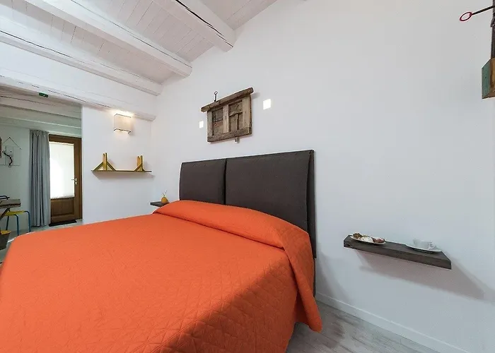 La Quercia E L'asino Bed & Breakfast 4*