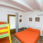 La Quercia E L'asino بياتْسا أرمارِنا